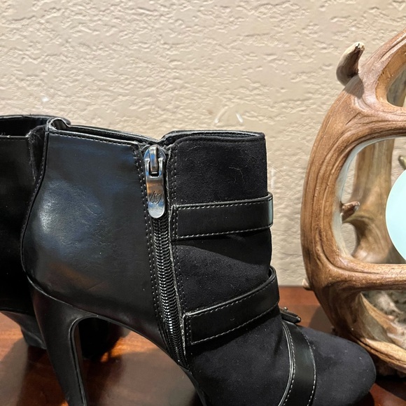 Sam & Libby Black Triple Strap Ankle Boots - Picture 4 of 13